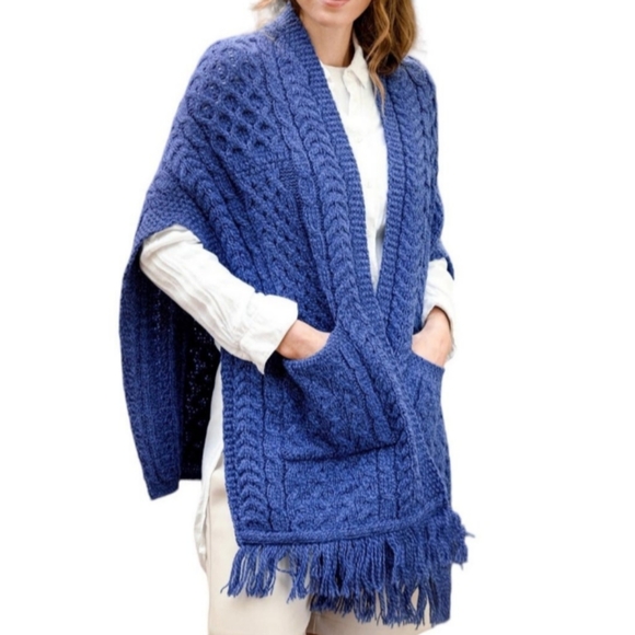 Aran Crafts Blue Oversized Merino Wool Cable Knit Fringe Trim Pocket Shawl Irish - Picture 1 of 9